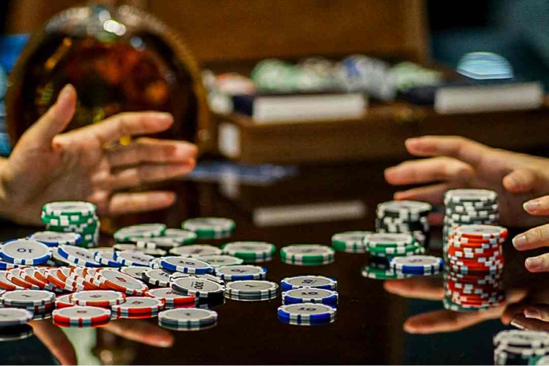 Cách chơi bài Poker tại sòng bài Fortuna Casino